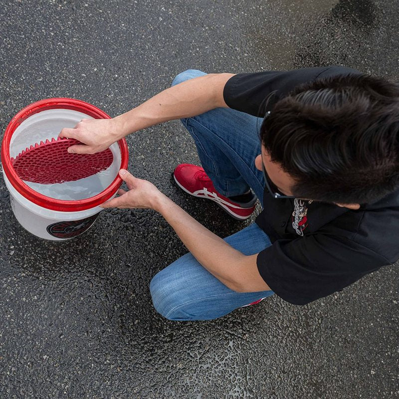 Red 5 Gallon Wash Bucket With Red Grit Guard Insert