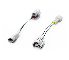 Load image into Gallery viewer, Injector Dynamics Denso to 2000+ Toyota PNP Adapter (90.9)