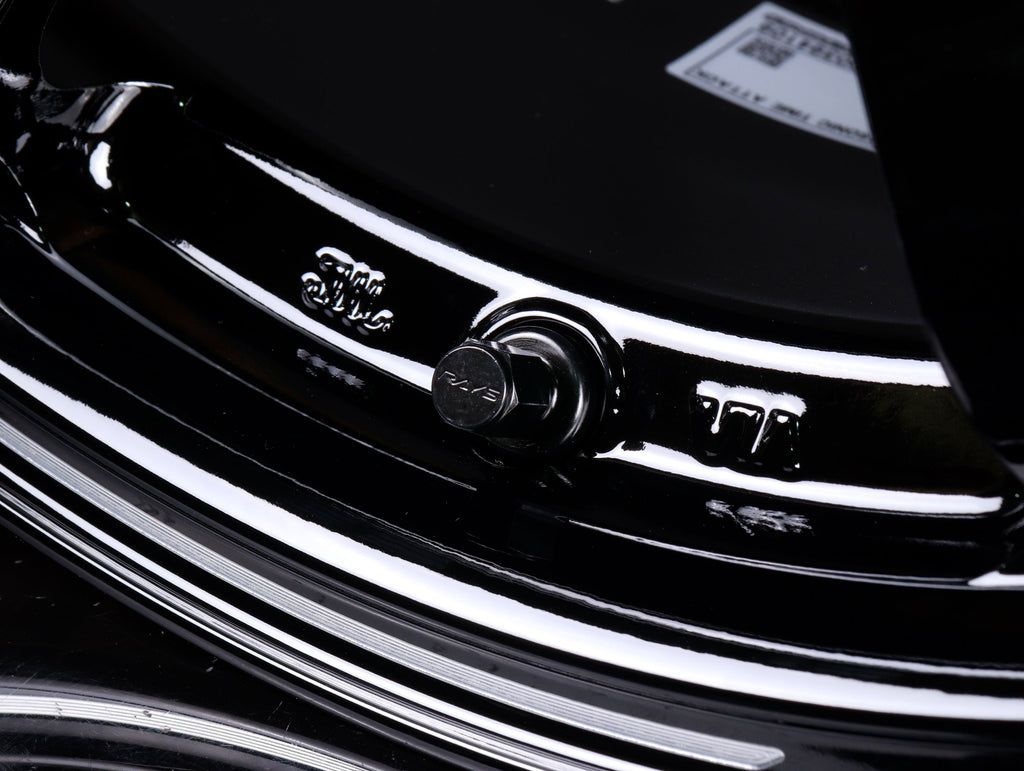 Volk Racing TE37 Saga S-Plus Time Attack Wheels - Black/Redot / 18x9.5 / 5x120 / +38