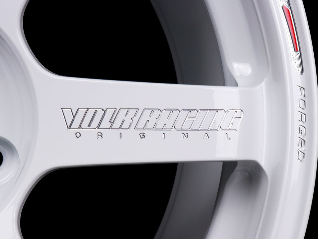 Volk Racing TE37 Saga S-Plus Time Attack Wheels - White/Redot / 18x9.5 / 5x120 / +38