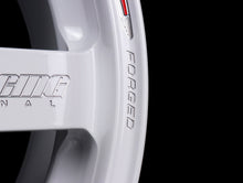 Load image into Gallery viewer, Volk Racing TE37 Saga S-Plus Time Attack Wheels - White/Redot / 18x9.5 / 5x114